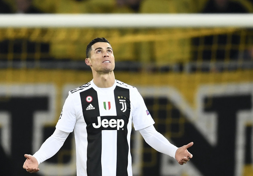 《妮姬》联动《Re：0》卡池公布：爱蜜莉雅、蕾姆登场