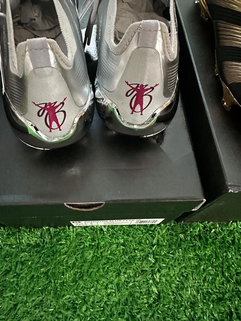 意甲-赖因德斯破门德弗里绝平 AC米兰1-1国米