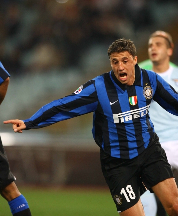 弃用艾顿 湖人调整内线策略